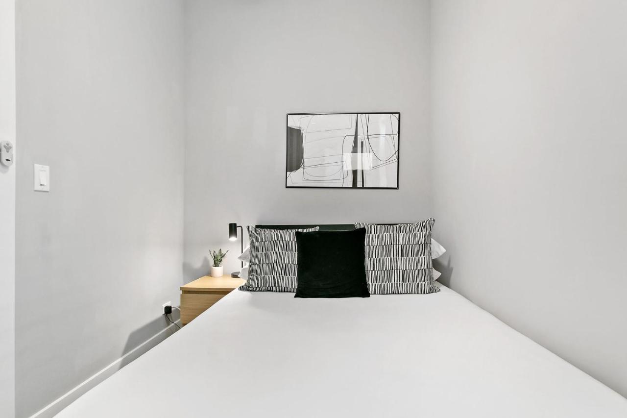 2Br Comfy And Stylish Apt In West Town - Erie 1R Чикаго Екстериор снимка