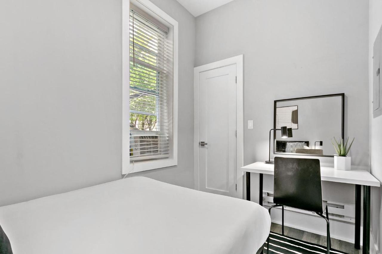 2Br Comfy And Stylish Apt In West Town - Erie 1R Чикаго Екстериор снимка
